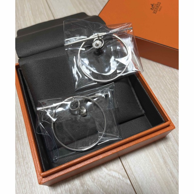 上品 Hermes - シルバー 新品未使用 エルメス ループピアス MM ピアス