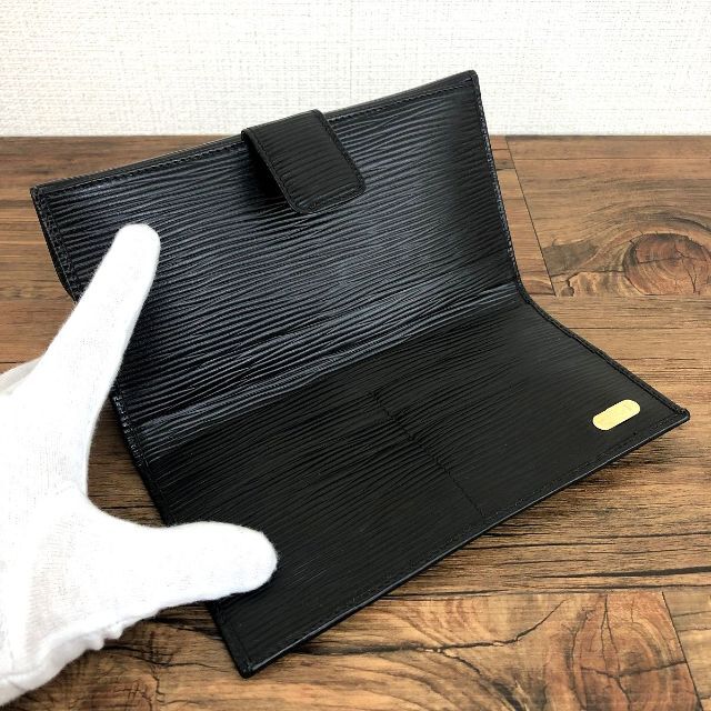 FENDI(フェンディ)の未使用品 FENDI 長財布 01339 ペカン ブラック 88 レディースのファッション小物(財布)の商品写真