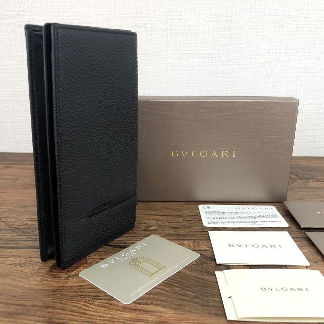 ブラック素材未使用品 BVLGARI 長財布 36966 ブラック オクト 84