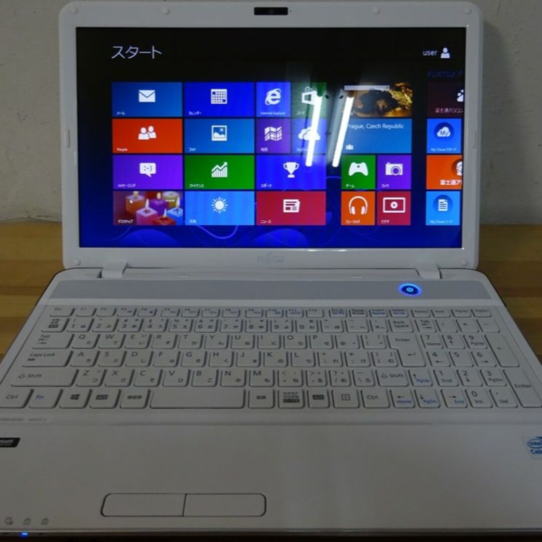 富士通 ノートパソコン LIFEBOOK AH30/L/特価良品