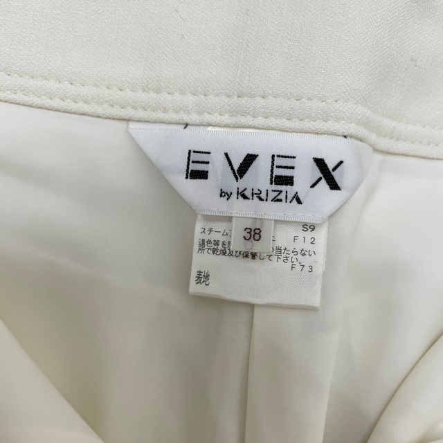 EVEX by KRIZIA(エヴェックスバイクリツィア)のデザインパンツ レディースのパンツ(カジュアルパンツ)の商品写真