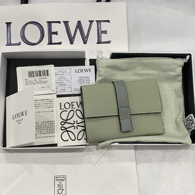 LOEWE ロエベ 三つ折り財布 ウォレット 財布 | www.jarussi.com.br