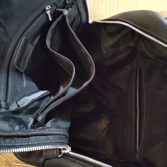 XIA-ROEE リュックサック 本革 タウンリュック ビジネスリュック メンズのバッグ(バッグパック/リュック)の商品写真