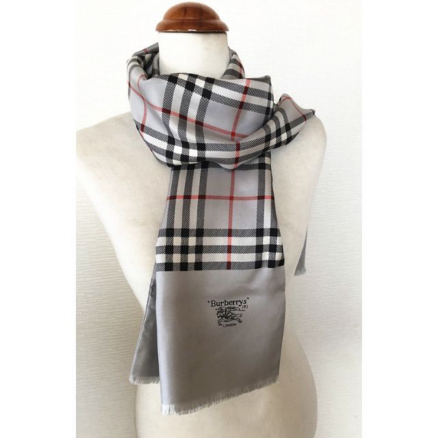 美品 Burberrysバーバリー チェック柄☆袋縫いシルクスカーフ 美品 Burberrysバーバリー チェック柄☆袋縫いシルクスカーフ
