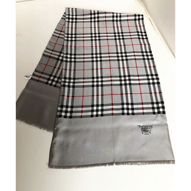 美品 Burberrysバーバリー チェック柄☆袋縫いシルクスカーフ 美品 Burberrysバーバリー チェック柄☆袋縫いシルクスカーフ