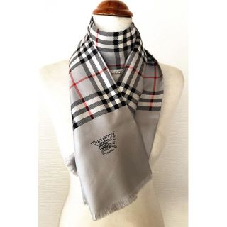 バーバリー(BURBERRY)の美品　Burberrysバーバリー チェック柄★袋縫いシルクスカーフ　ストール(バンダナ/スカーフ)