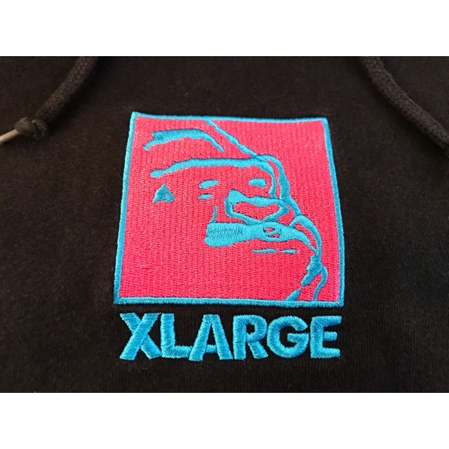 XLARGE プルオーバー パーカー センター刺繍ロゴ ファイヤーパターン