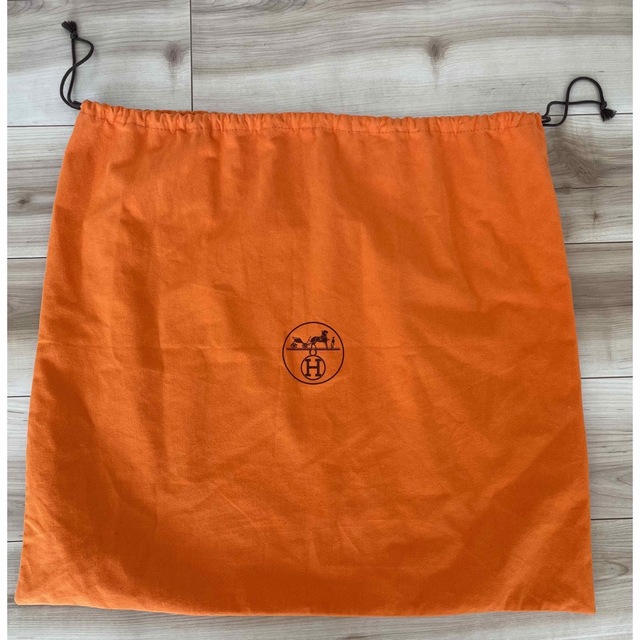 Hermes(エルメス)のエルメス 保存袋 54×60センチ オレンジ オレンジ 大型 正規品 巾着袋 レディースのバッグ(ショップ袋)の商品写真