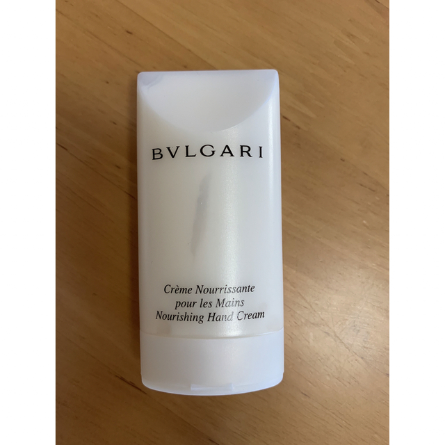 BVLGARI(ブルガリ)のエミレーツ航空　BVLGARIブルガリ　ハンドクリーム コスメ/美容のコスメ/美容 その他(その他)の商品写真