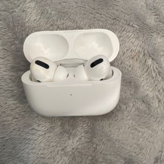 アップル(Apple)のAirPodsPro エアーポッズプロ(ヘッドフォン/イヤフォン)