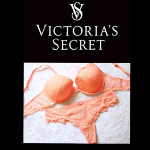 Victoria's Secret(ヴィクトリアズシークレット)の新品未使用 Victoria's secret ブラ&ショーツ 34C レディースの下着/アンダーウェア(ブラ&ショーツセット)の商品写真