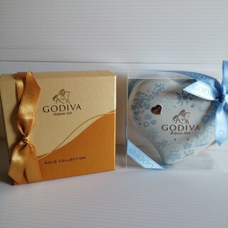 ゴディバ(GODIVA)の【S☆．．．様専用】ゴディバゴールドコレクションとメリーゴーランド缶セット(菓子/デザート)