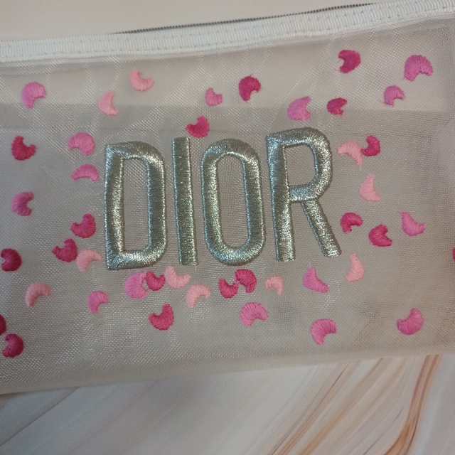 即納】 新品 Dior ディオール ノベルティ 刺繍メッシュ ポーチ opri.sg