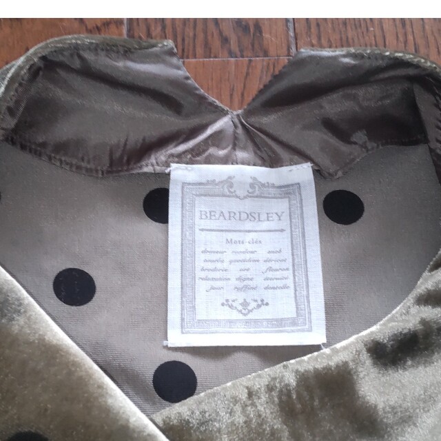 BEARDSLEY(ビアズリー)のBEARDESLEY カットソートップス レディースのトップス(カットソー(長袖/七分))の商品写真