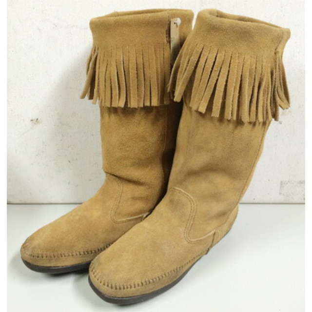 Minnetonka(ミネトンカ)のMinnetonka SUEDE FRINGE MOCCASIN BOOTS / ミネトンカ フリンジ スエード ブーツ ベージュ【サイズ：Women's8】【ボヘミアン】【中古】 レディースの靴/シューズ(ブーツ)の商品写真