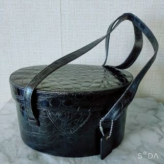 【美品】ヴィンテージ クロコダイル上質な本革バッグ 黒 百貨店(ハンドバッグ)