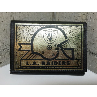 80's Deadstock レザーウォレット L.A.RAIDERS 黒×ゴールド Made in U.S.A 
【財布】【カードケース】【パスケース】(名刺入れ/定期入れ)