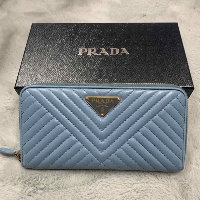 PRADA プラダ　長財布