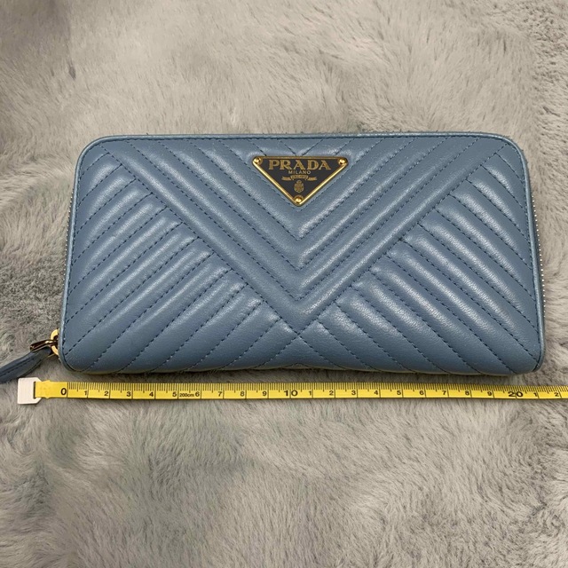 PRADA(プラダ)のPRADA プラダ　長財布 レディースのファッション小物(財布)の商品写真