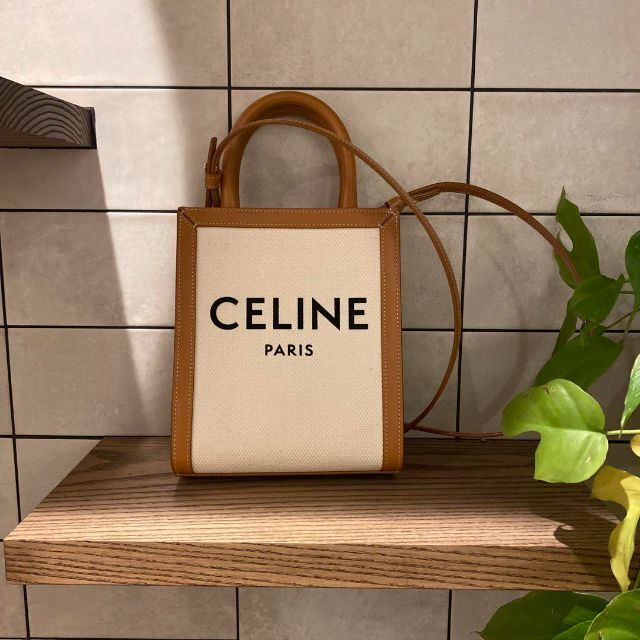 レビューで送料無料】 celine - ミニバーティカル カバ キャンパス