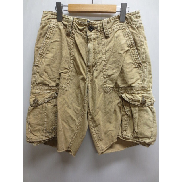 American Eagle(アメリカンイーグル)の【中古】AMERICAN EAGLE/アメリカンイーグル ダメージ加工 カーゴ ショートパンツ ベージュ 【サイズ：W31】【ショーツ】【膝丈】【アウトドアスタイル/OUTDOOR】【野外フェス】 メンズのスーツ(スラックス/スーツパンツ)の商品写真