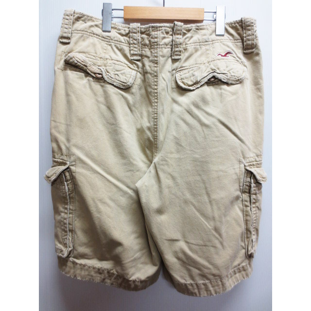 Hollister(ホリスター)の【中古】HOLLISTER/ホリスター ダメージ加工 カーゴ ショートパンツ ベージュ 【サイズ：W36】【ショーツ】【膝丈】【アウトドアスタイル/OUTDOOR】【野外フェス】 メンズのスーツ(スラックス/スーツパンツ)の商品写真