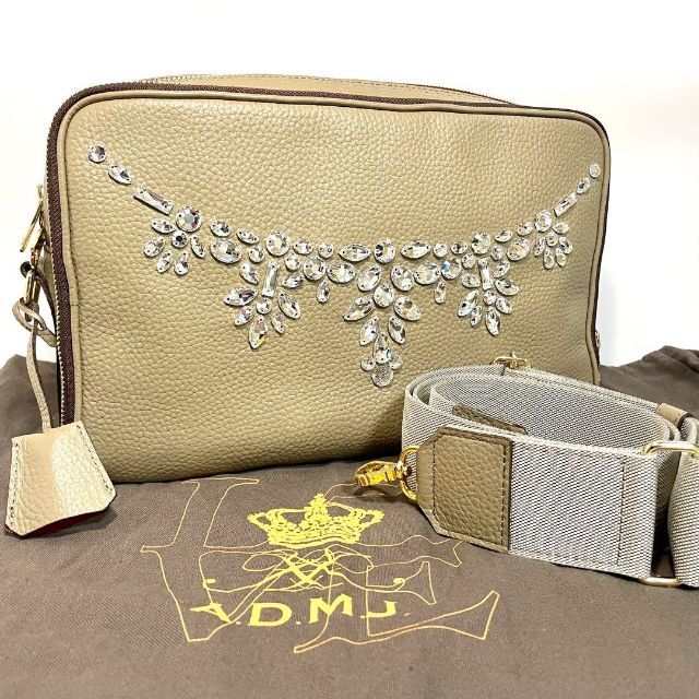 新しいコレクション ☆未使用☆A.D.M.J スワロフスキー ビジュー