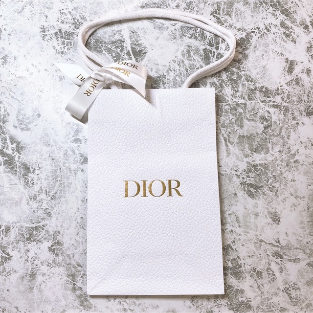 Dior(ディオール)のディオール　リボン付きショップ袋 レディースのバッグ(ショップ袋)の商品写真