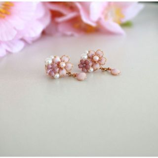 花びらひらり　Sakuraピアス　■ハンドメイド■(ピアス)