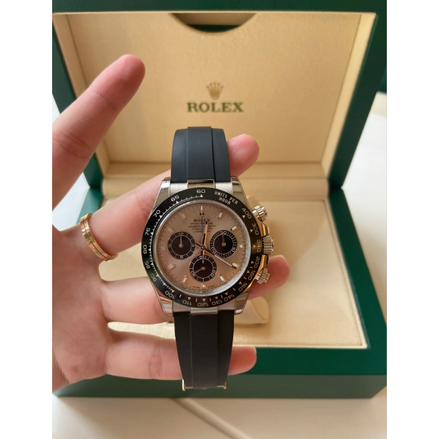 ROLEX - 【新品同様】早い者勝♡ 人気が高 ROLEX 腕時計