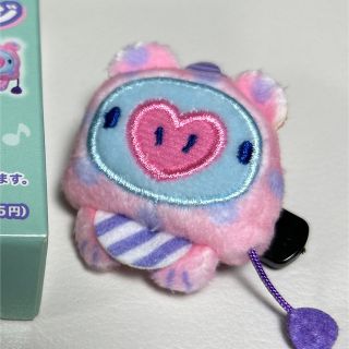 ビーティーイシビル(BT21)のBT21 ファミマ　限定　ぬいぐるみバッジ　MANG マン　新品未使用(アイドルグッズ)