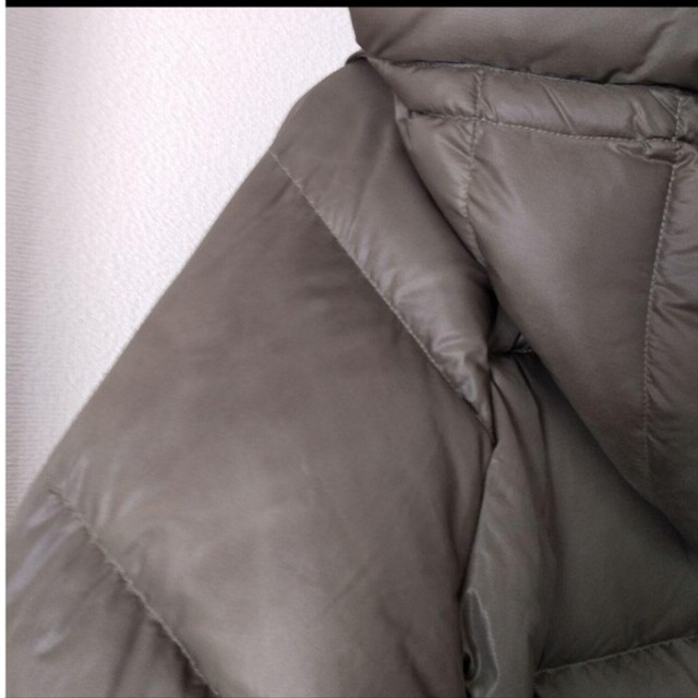 SIERRA DESIGNS(シェラデザイン)のシェラ デザイン ビームス 別注 ダウン レディースのジャケット/アウター(ダウンジャケット)の商品写真