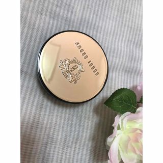 ボビイブラウン(BOBBI BROWN)のボビィブラウン　インテンシブスキンセラムクッションファンデーション　ポーセリン(ファンデーション)