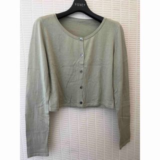 FOXEY(カーディガン ・ グリーン・カーキ/緑色系)のフリマ FOXEY(カーディガン ・ グリーン・カーキ/緑色系)のフリマ
