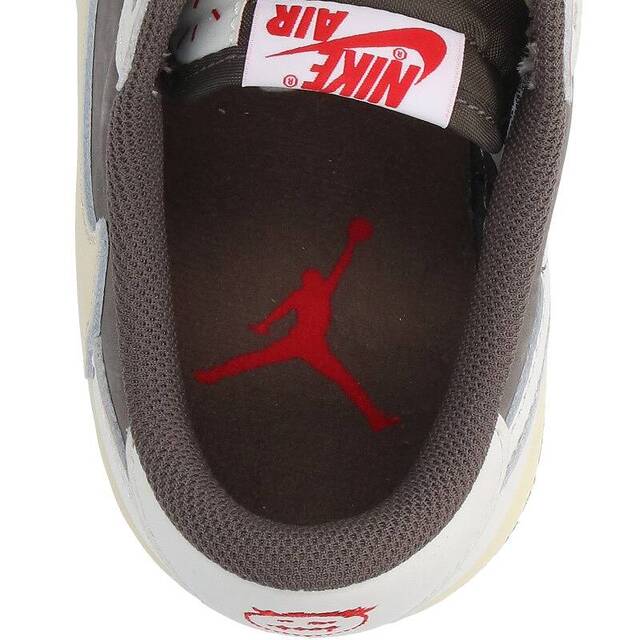 ナイキ ×トラヴィススコット Travis Scott AIR JORDAN 1 LOW OG