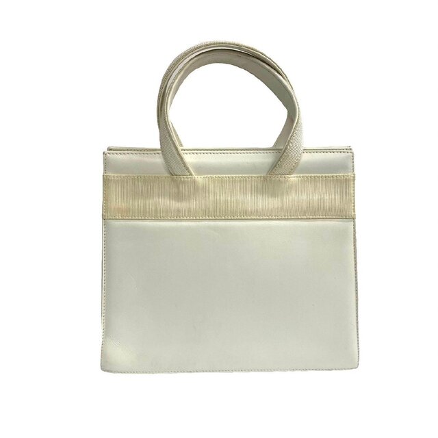 美品 Salvatore Ferragamo フェラガモ ヴァラリボン 金具 カーフレザー