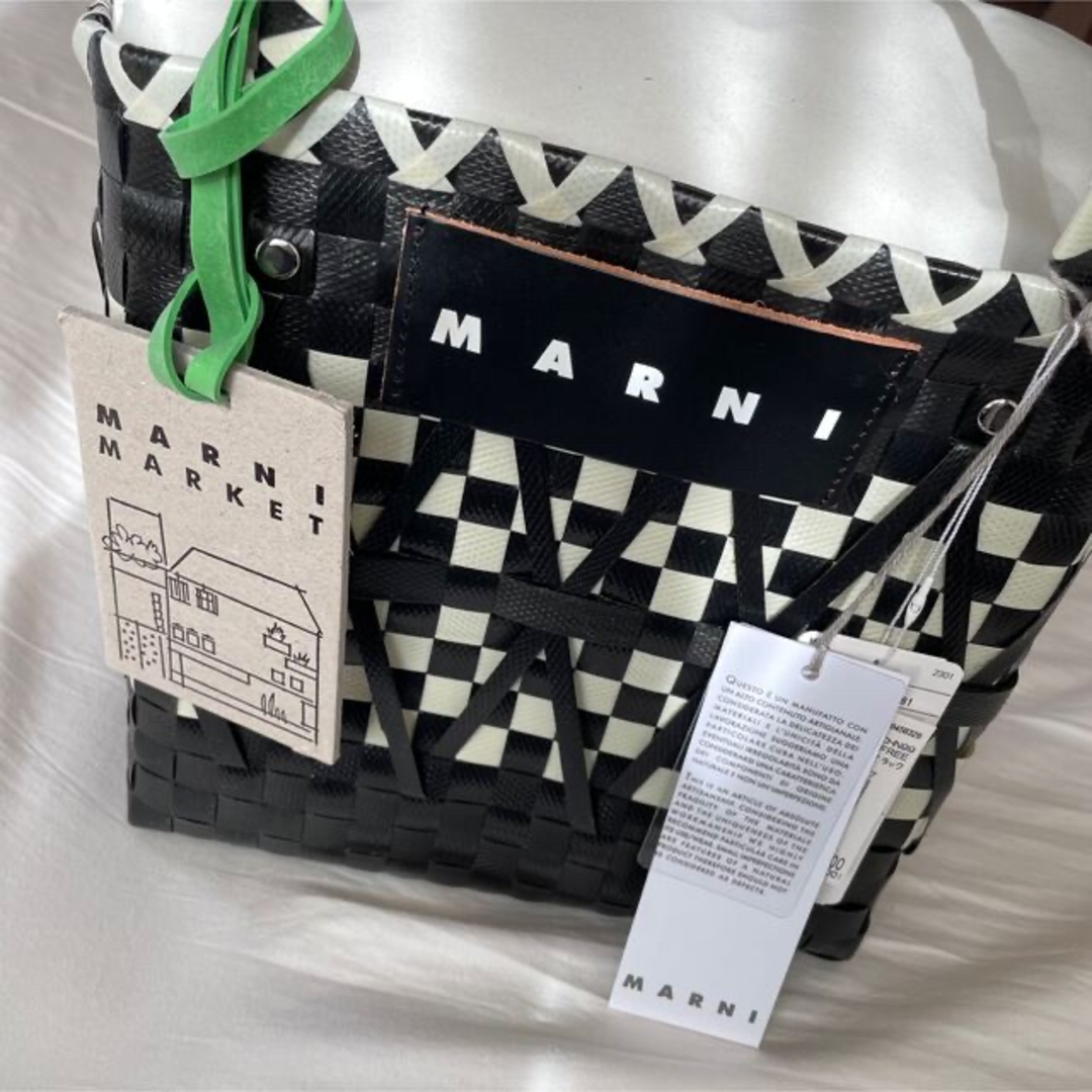 バッグ国内正規品     Marni    2023