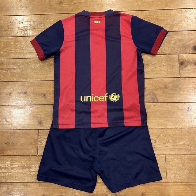 【みづ25様専用】FC Barcelona & ベルギー代表ユニ 140.130 スポーツ/アウトドアのサッカー/フットサル(ウェア)の商品写真