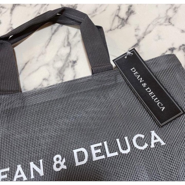 DEAN & DELUCA(ディーンアンドデルーカ)のdean＆deluca 　内ポケ付　トートバッグ　Sサイズ　グレー　メッシュ レディースのバッグ(トートバッグ)の商品写真
