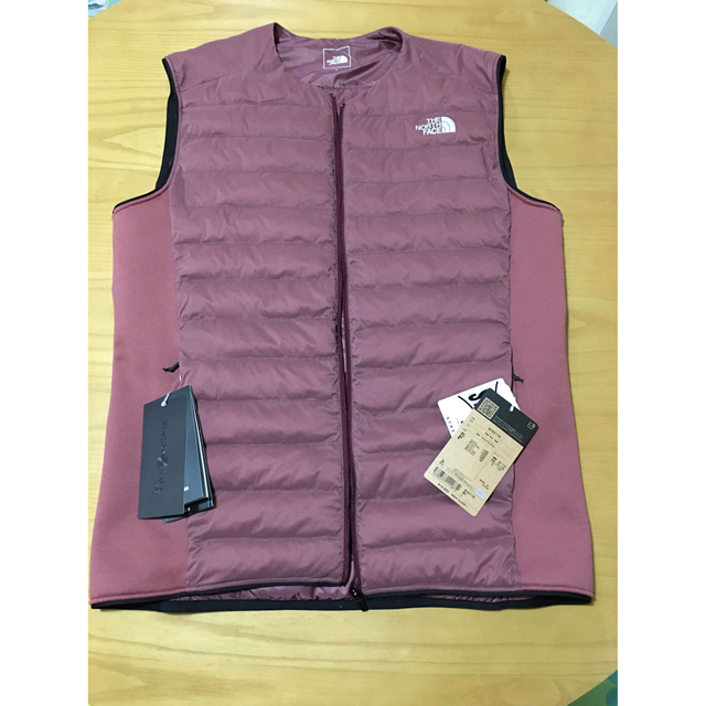 THE NORTH FACE(ザノースフェイス)のTHE NORTH FACE Red Run Vest L サイズ メンズのジャケット/アウター(ダウンベスト)の商品写真