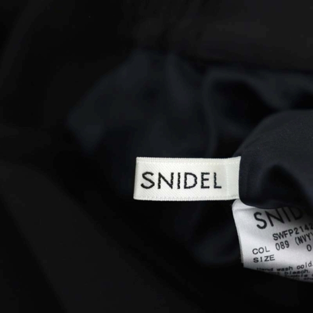 SNIDEL(スナイデル)のスナイデル 21AW ハイウエストツイルストレートパンツ ワイドパンツ 0 紺 レディースのパンツ(その他)の商品写真