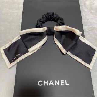 シャネル(CHANEL)のシャネル 正規品　ヘアアクセサリー リボンシュシュ AA7530 (ヘアゴム/シュシュ)