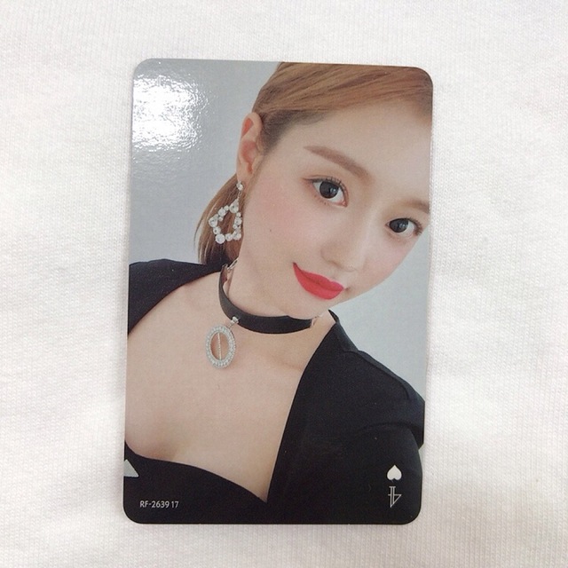 OH MY GIRL Etoile トレカ ユア エンタメ/ホビーのタレントグッズ(アイドルグッズ)の商品写真