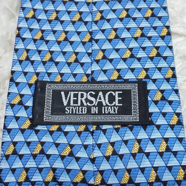 VERSACE(ヴェルサーチ)の【極美品】VERSACE 総柄シルクネクタイ ミニメデューサ 裏地シャドーロゴ メンズのファッション小物(ネクタイ)の商品写真