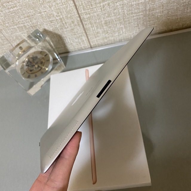 準美品　iPad2 大容量64GB  WiFiモデル　アイパッド　第2世代 2