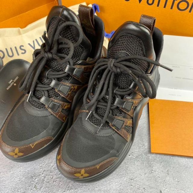 新入荷 - VUITTON LOUIS 美品 スニーカー アークライト ルイヴィトン
