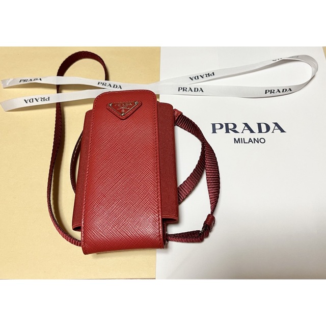 新品PRADA プラダ ネックストラップスマホケース 赤-