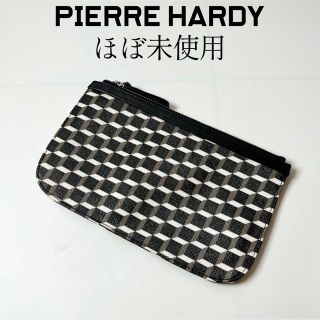 ピエールアルディ(PIERRE HARDY)の【ほぼ未使用】PIERRE HARDY ピエールアルディ クラッチバッグ ポーチ(クラッチバッグ)