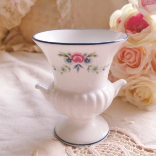 ウェッジウッド(WEDGWOOD)のお値下げ♡ウェッジウッド♡イギリスアンティーク花瓶イマンマニーボーンチャイナ薔薇(花瓶)