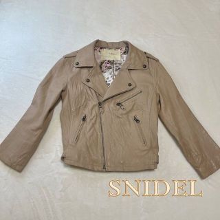 スナイデル(SNIDEL)の美品【Snidel】スナイデル　羊革　レザージャケット　ベージュピンク(ライダースジャケット)